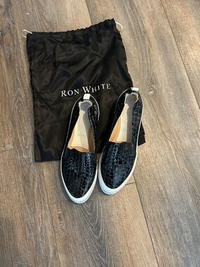 Ron White size 39 8.5 Black Croc-Embossed Leather Slip-On Sneakers Made in Italy